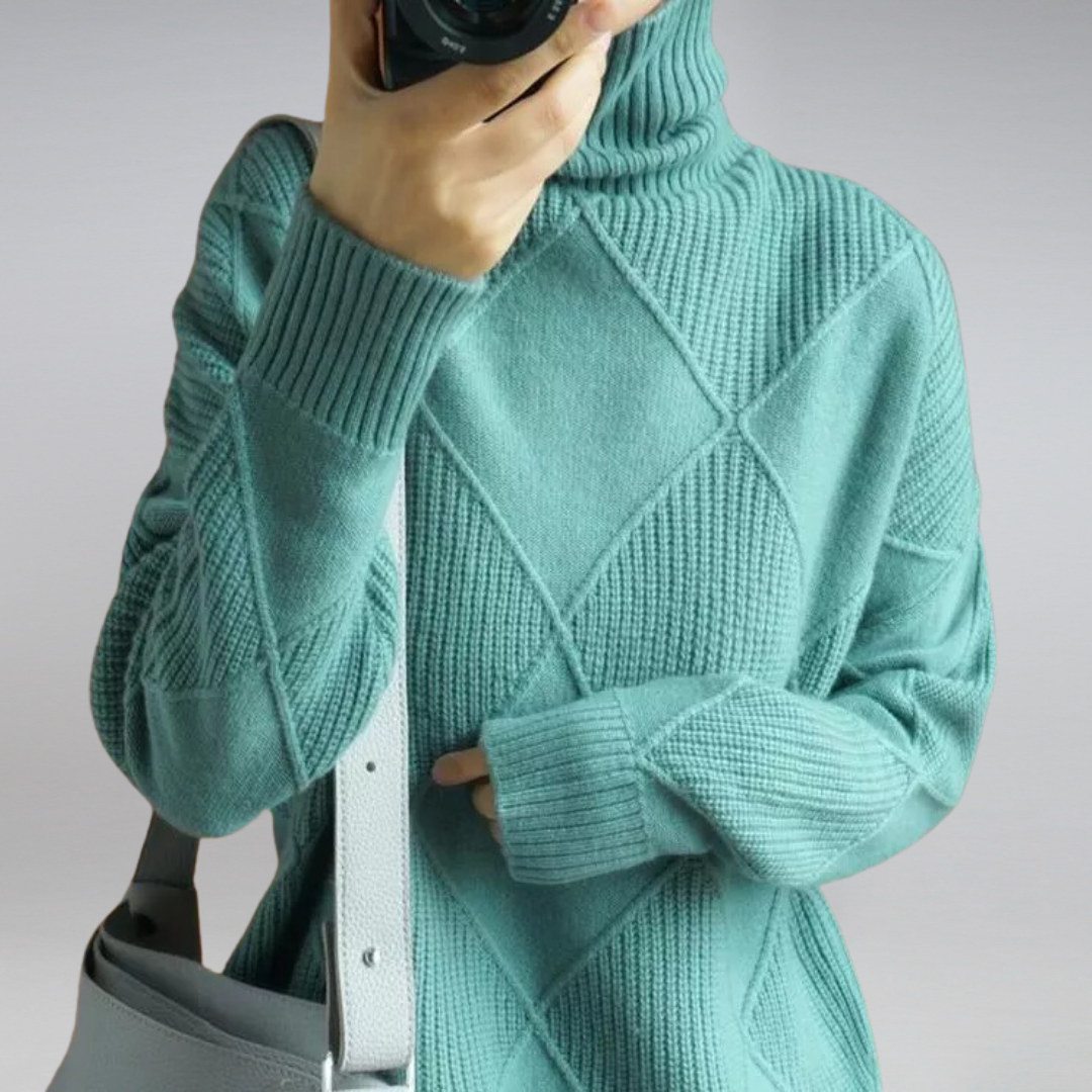 LIRA | SOFT TURTLENECK SWEATER