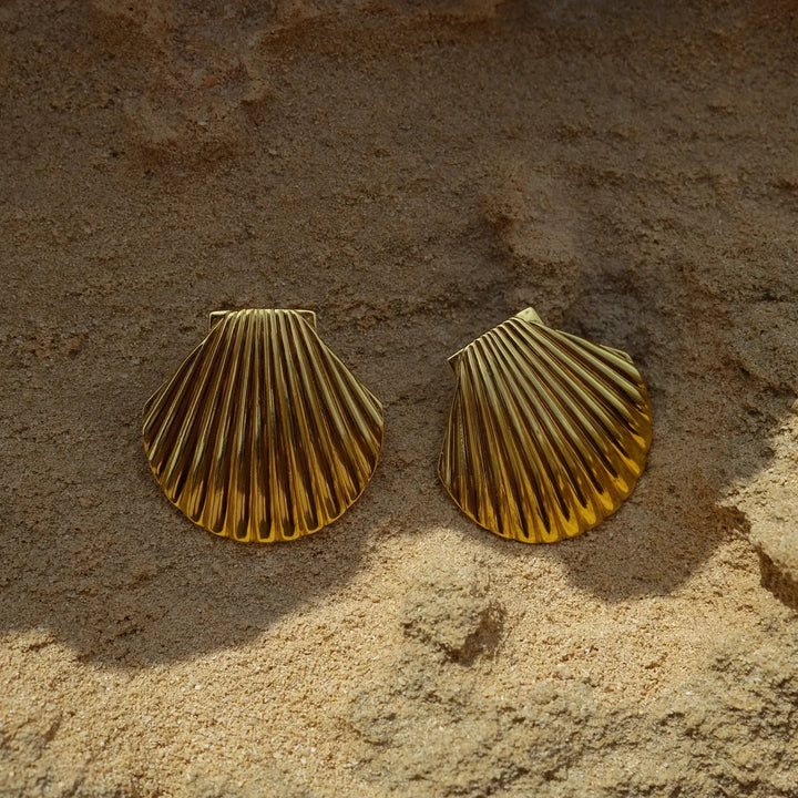 HAZEL | SEASHELL STUDS