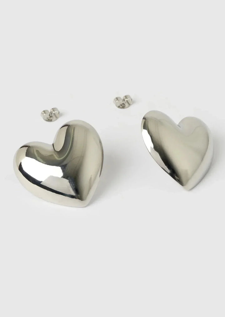 SIENNA | HEART-SHAPED STUDS