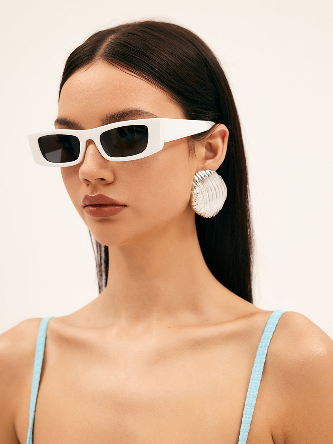 ZEVINA | WHITE CHIC SUNGLASSES