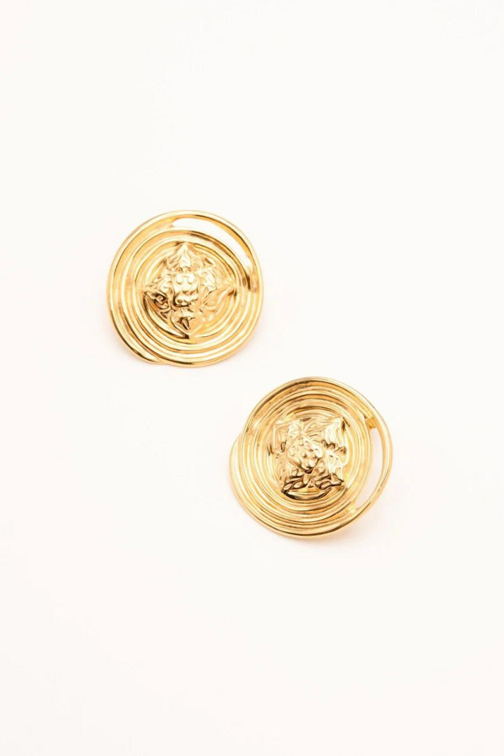 STATEMENT EMBOSS STUDS