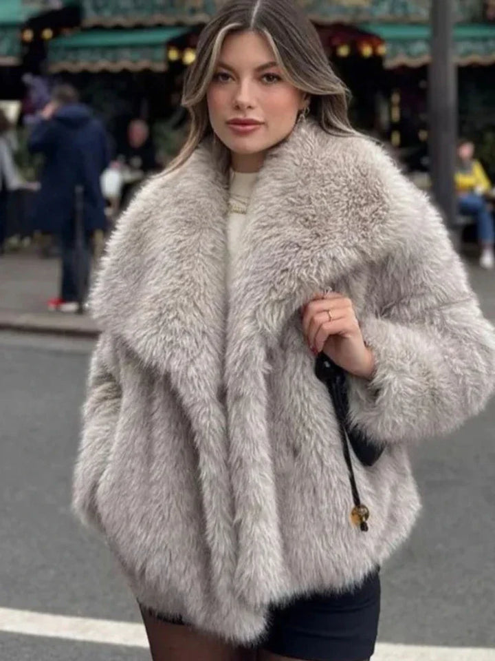 MARY | LUXURIOUS FLUFFY JACKET