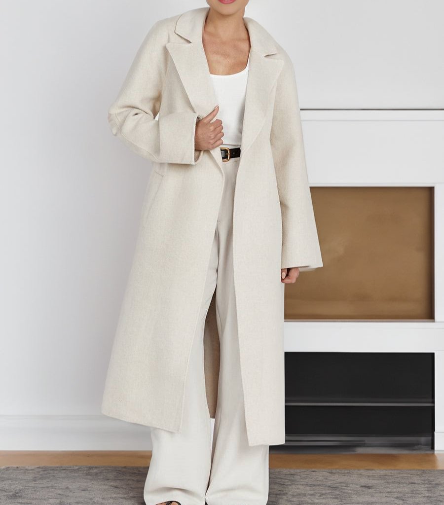 BLANCHE | MINIMALIST ELEGANCE COAT